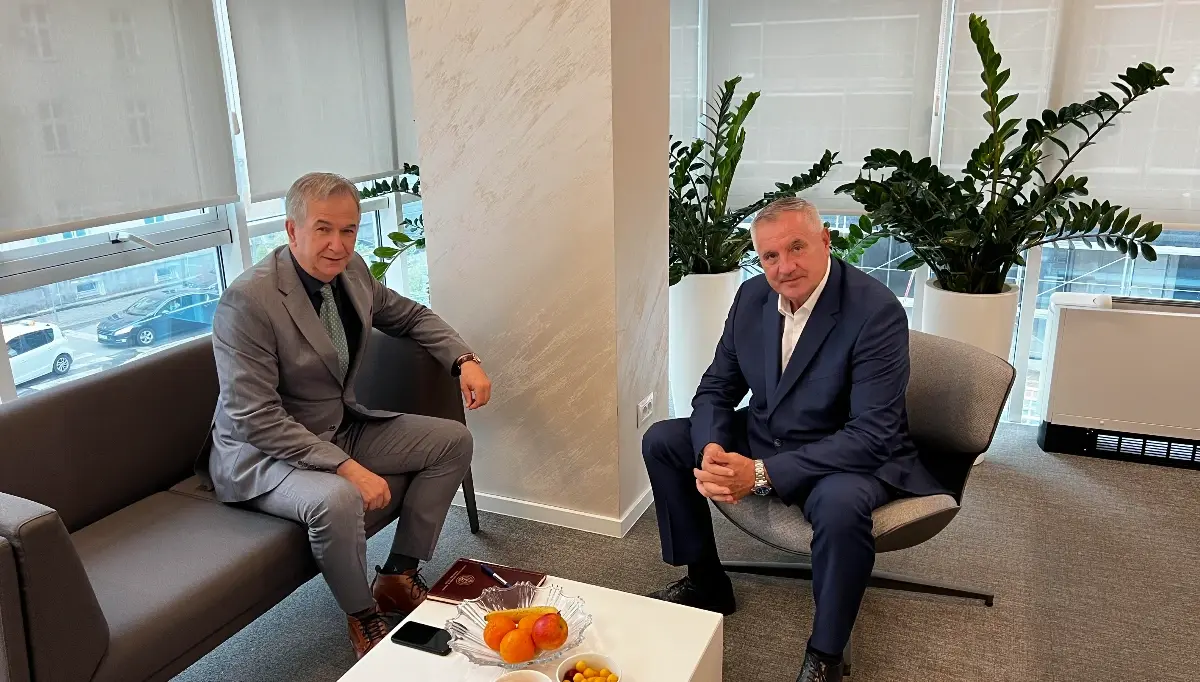 Višković Puhovac sastanak 1.jpg